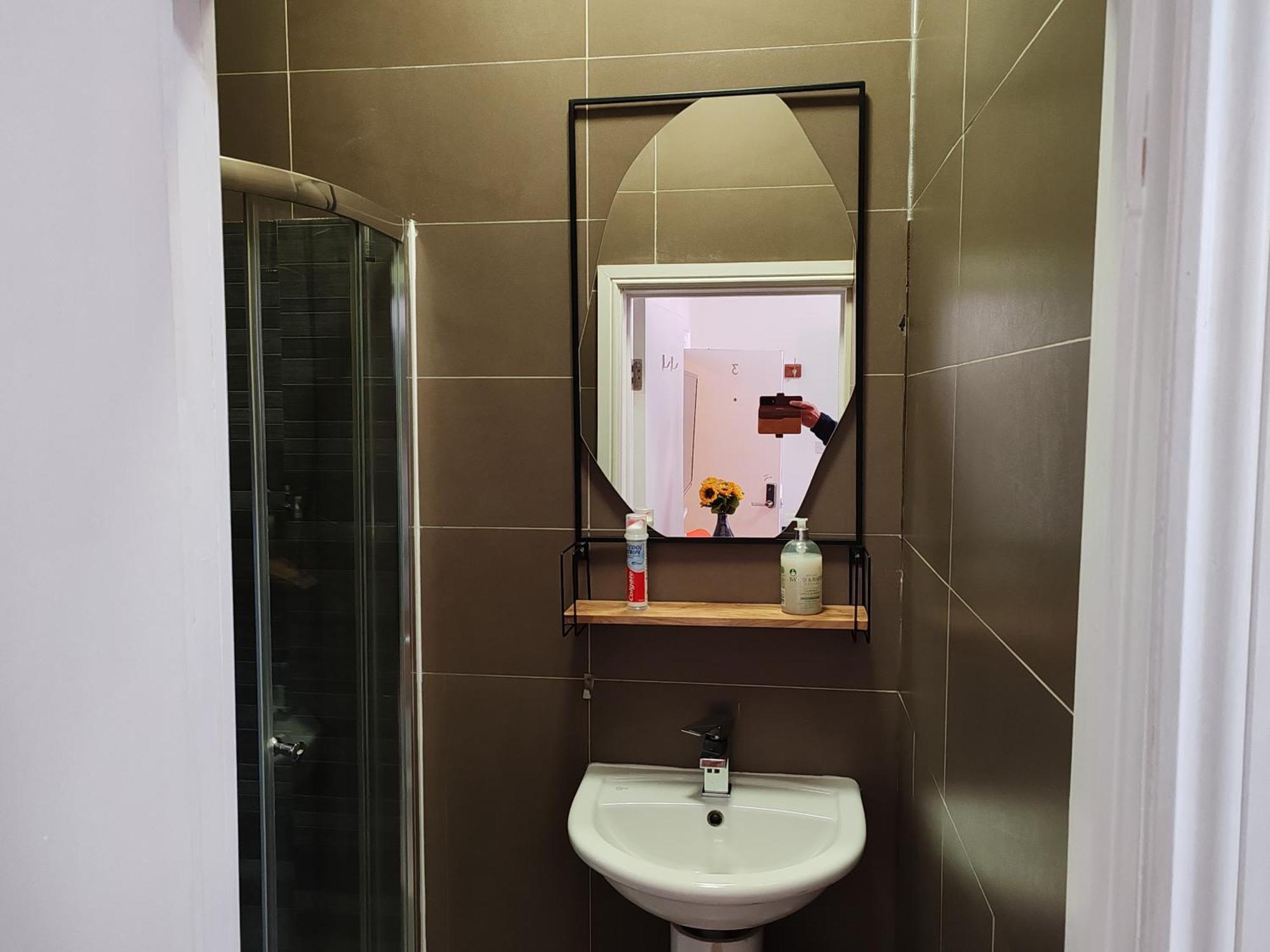 לונדון Kilburn High Road Studio Apartments מראה חיצוני תמונה