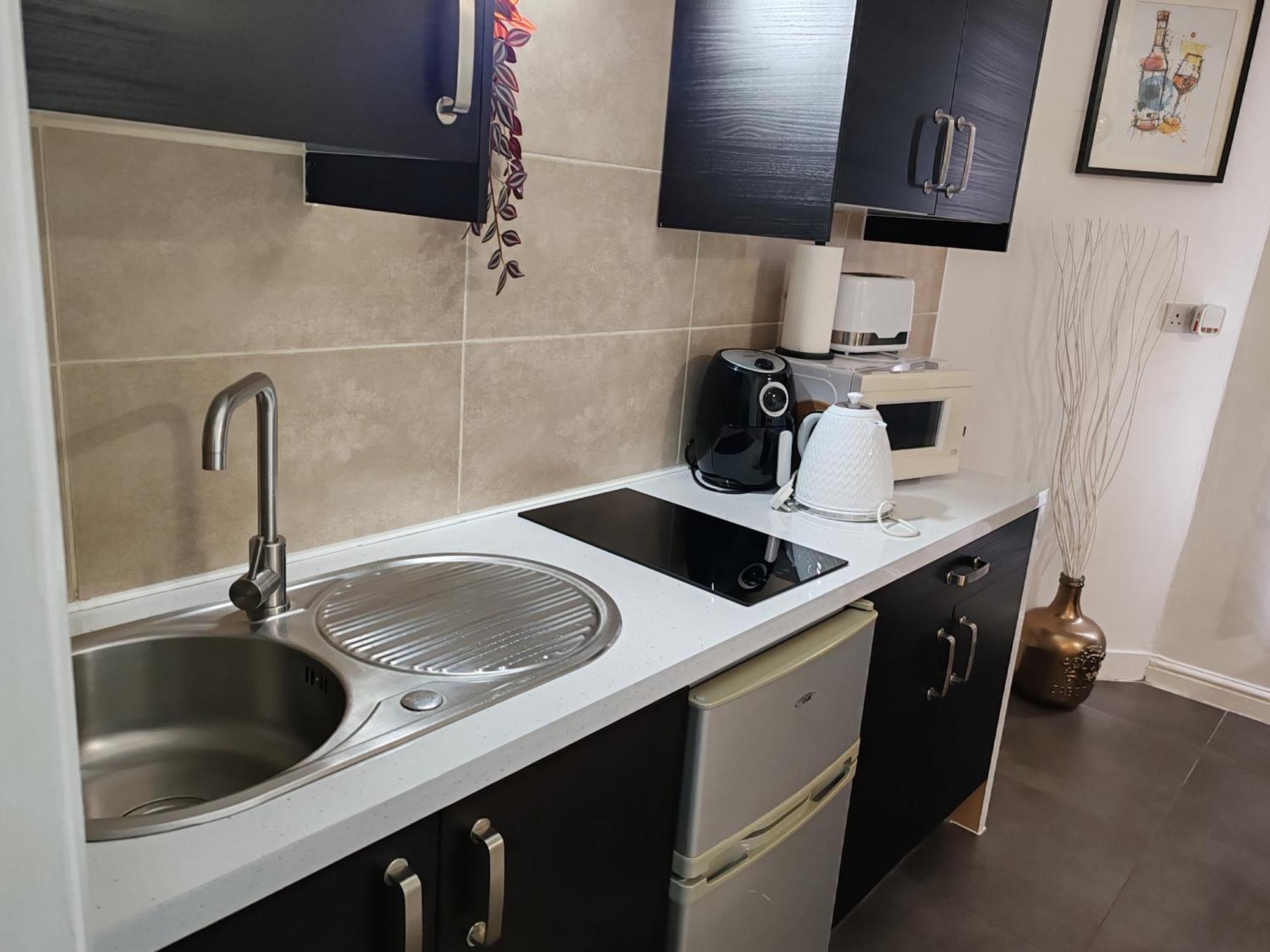 לונדון Kilburn High Road Studio Apartments מראה חיצוני תמונה