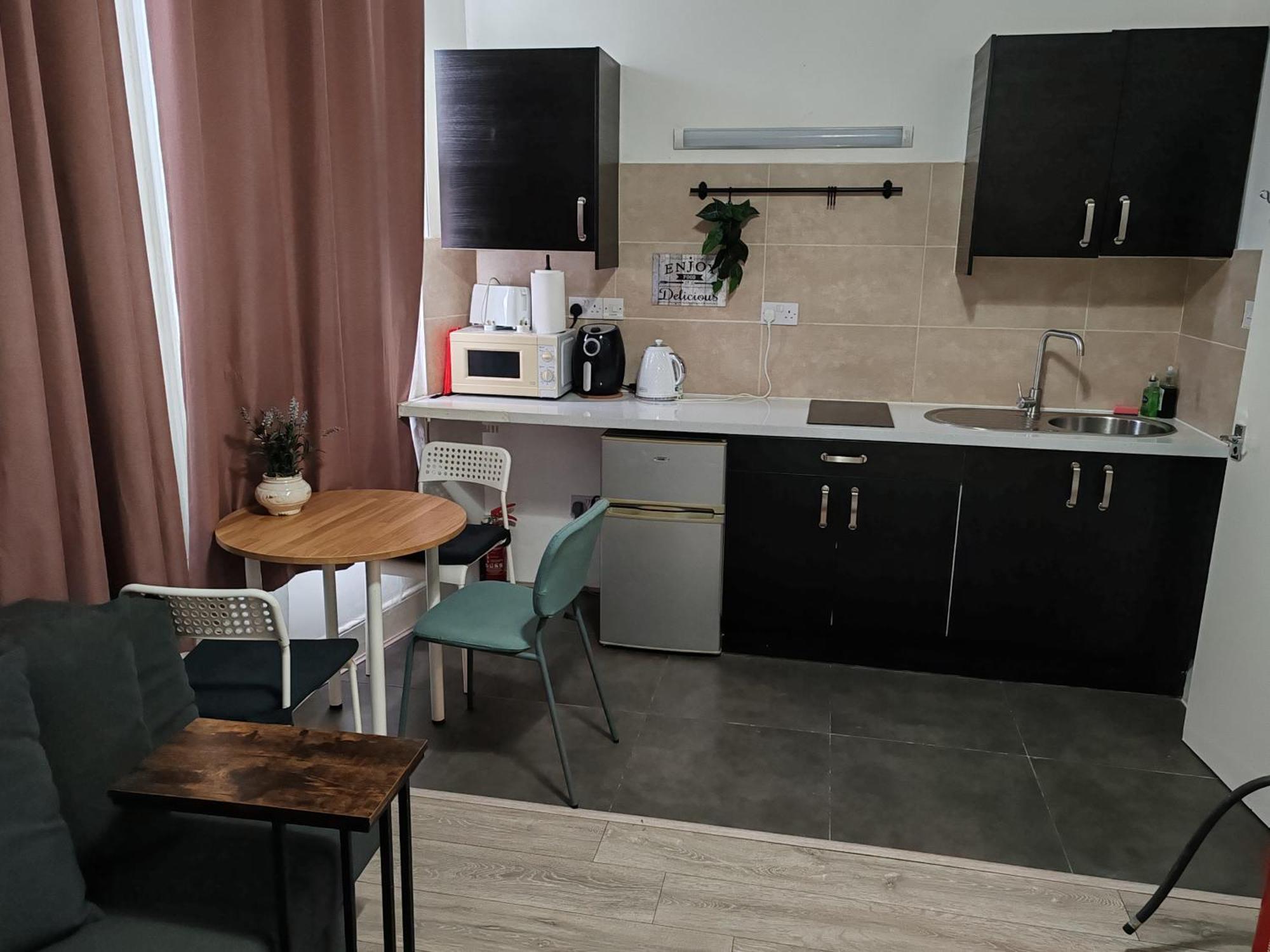 לונדון Kilburn High Road Studio Apartments מראה חיצוני תמונה