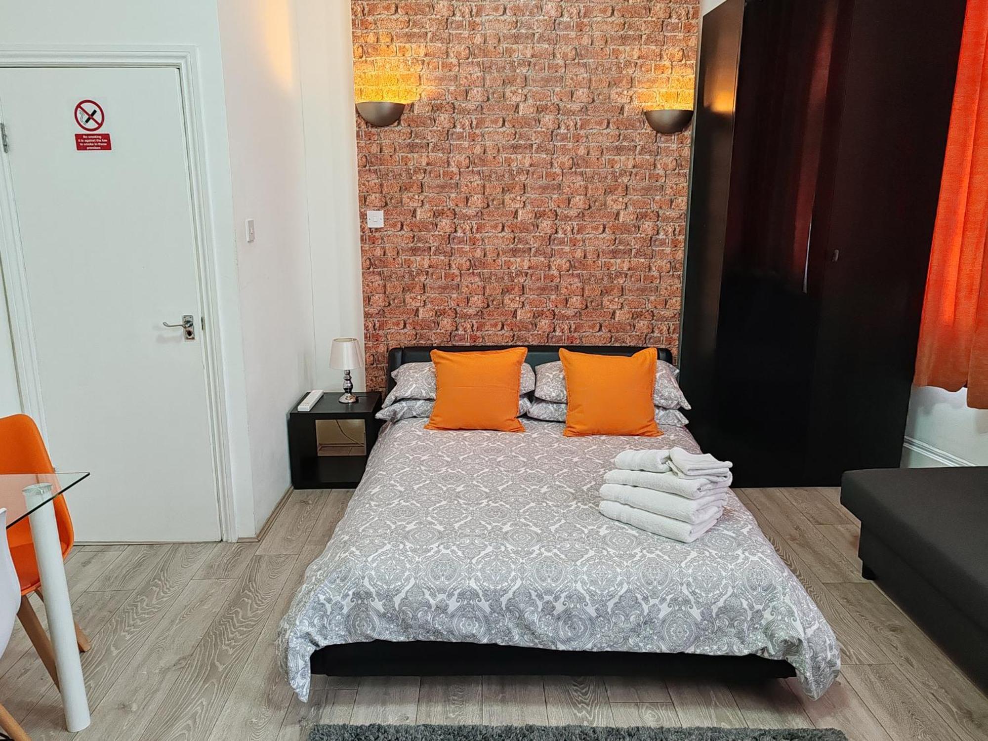 לונדון Kilburn High Road Studio Apartments מראה חיצוני תמונה