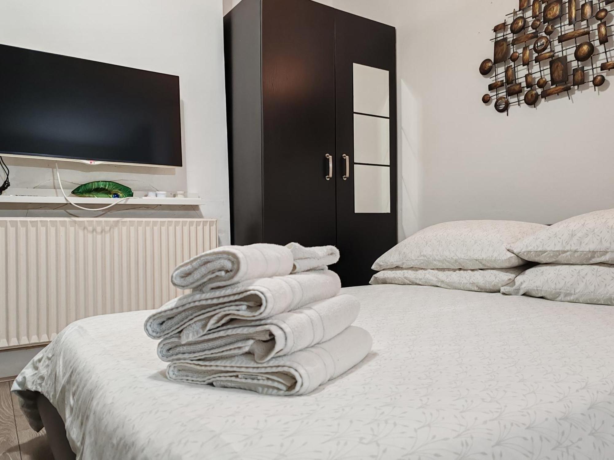 לונדון Kilburn High Road Studio Apartments מראה חיצוני תמונה