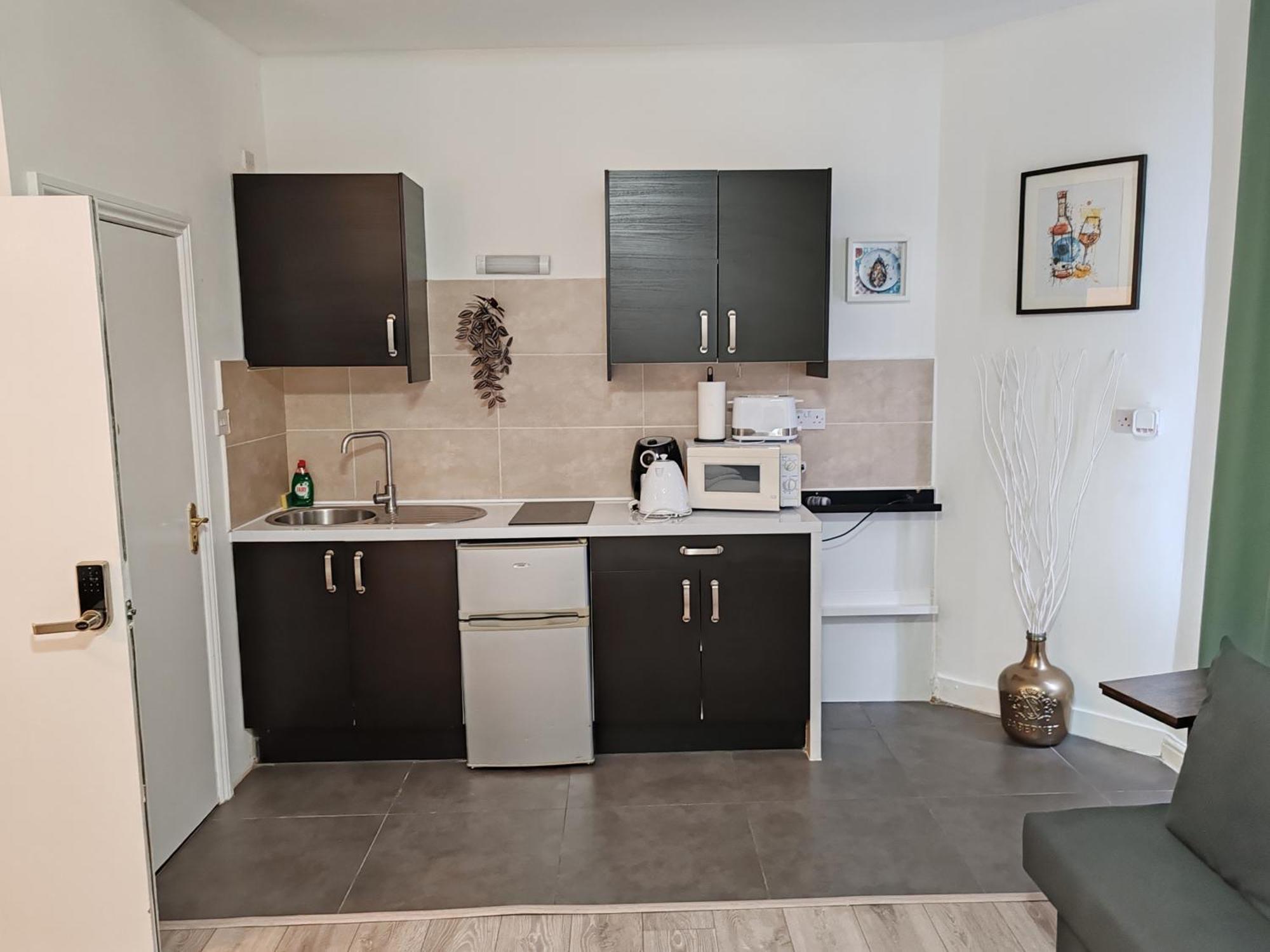 לונדון Kilburn High Road Studio Apartments מראה חיצוני תמונה