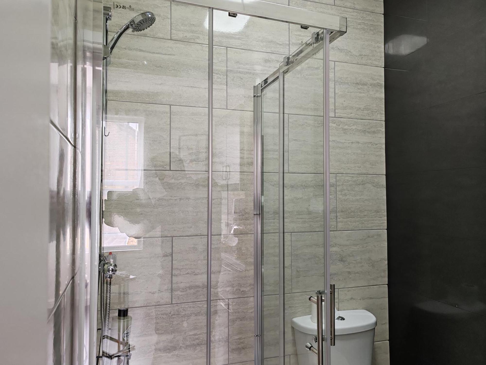 לונדון Kilburn High Road Studio Apartments מראה חיצוני תמונה
