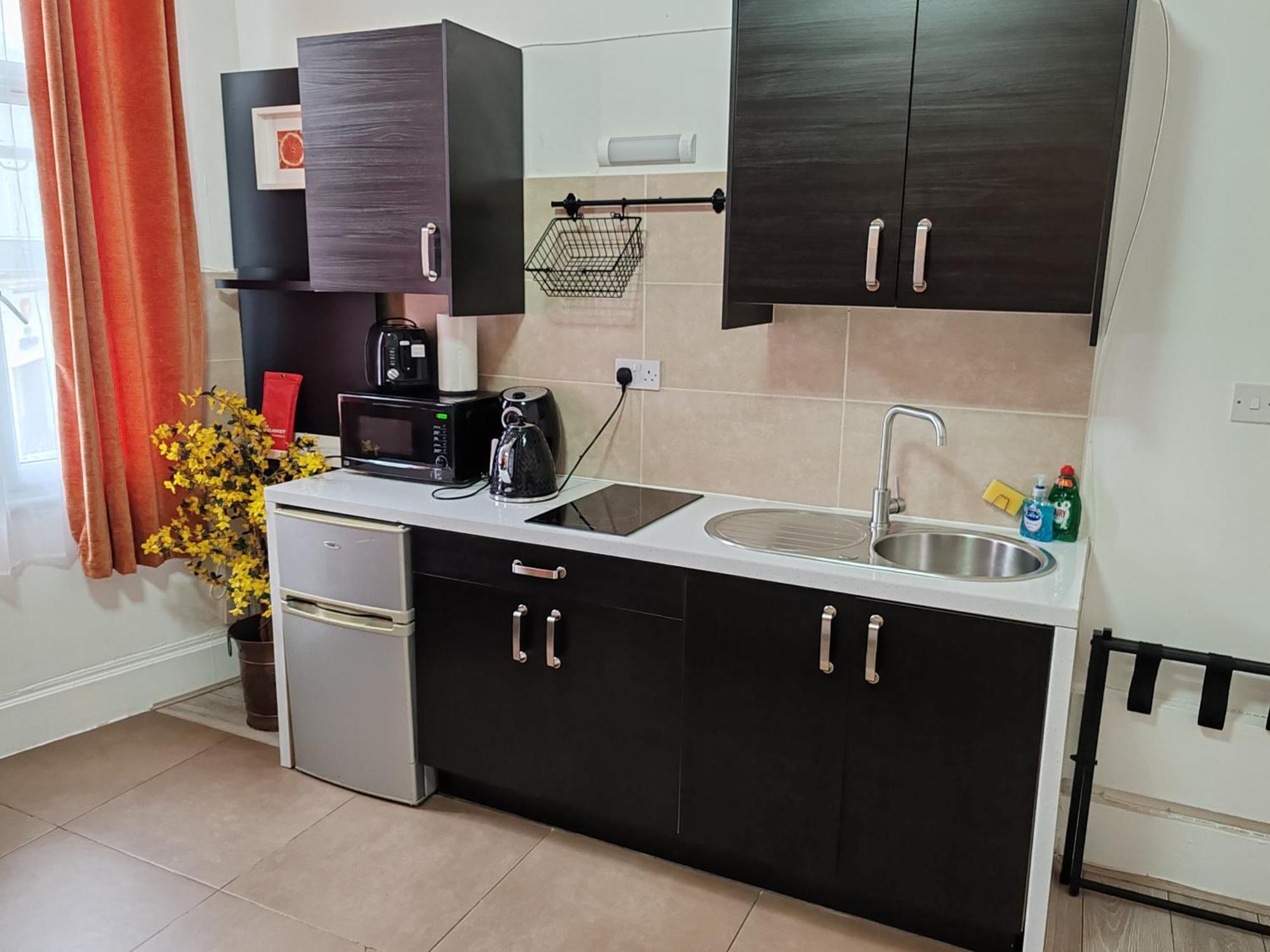 לונדון Kilburn High Road Studio Apartments מראה חיצוני תמונה